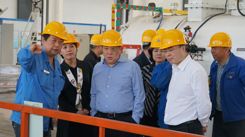 集团向导到标准热处理、、、电器开关调研