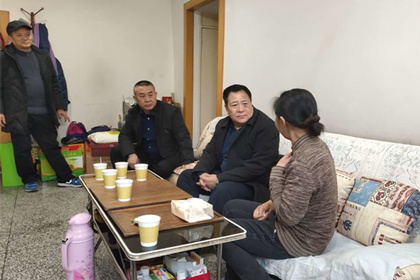 【“四进万家系列活动”】集团开展“进万家门、、访万家情、、解万家难、、暖万家心”活动